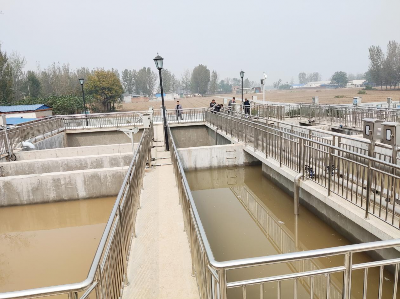 慶祝公司濮陽(yang)汚水處理項目註水投(tou)入使用